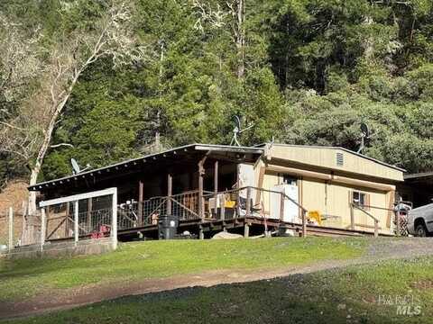 8900 Cave Creek Road, Redwood Valley, CA 95470