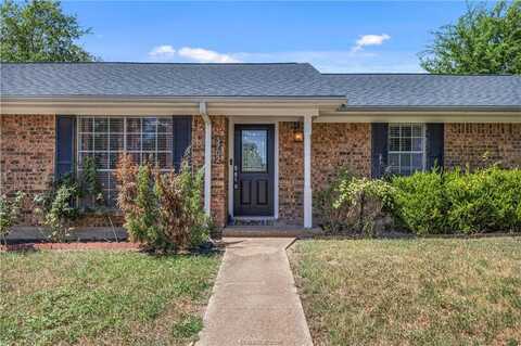 3702 Tanglewood Drive, Bryan, TX 77802