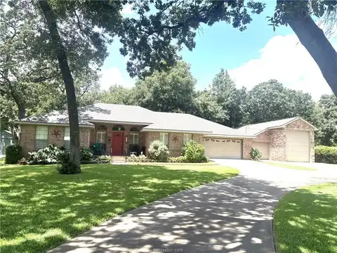 51 Sammy Snead Drive, Normangee, TX 77871