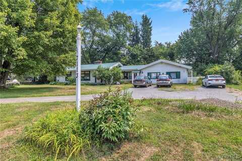 7113 State Road, Colden, NY 14033