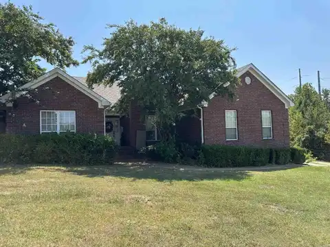1528 Brookshire Dr, Benton, AR 72019