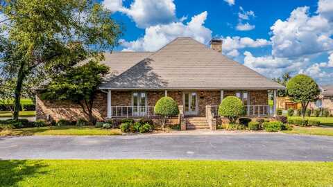 1902 E Schafer Road, Lonoke, AR 72086