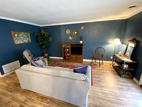 601 Dave Creek Parkway, Fairfield Bay, AR 72088