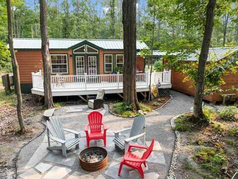 892 E HATHAWAY, HARBOR SPRINGS, MI 49740