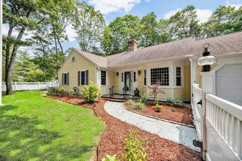175 Old Post Road, Centerville, MA 02632