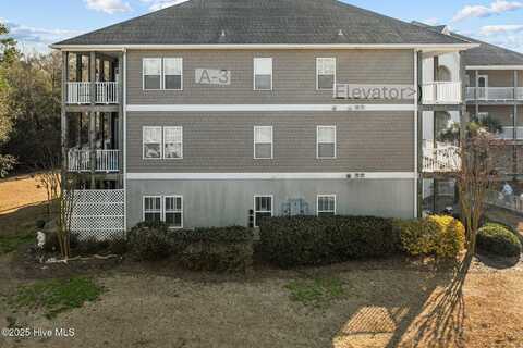300 Lighthouse Lane, Cedar Point, NC 28584