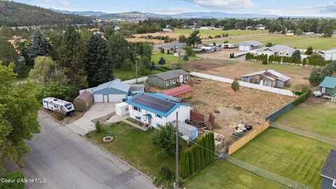 4907 N Chase Rd, Newman Lake, WA 99025