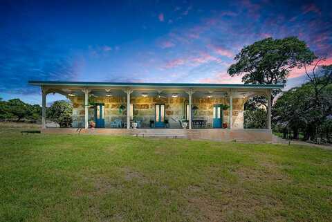 358 Himmel Rd, Fredericksburg, TX 78624