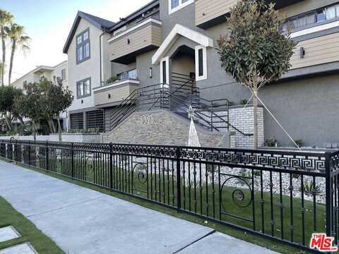 5325 Denny Ave, North Hollywood, CA 91601