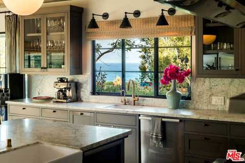28837 Grayfox St, Malibu, CA 90265
