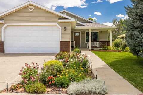 2786 Country Club Way, Montrose, CO 81401