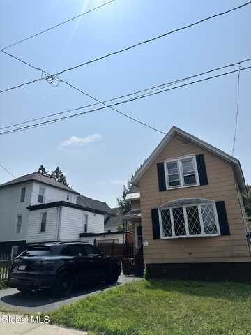 12 Chestnut Street, Rensselaer, NY 12144