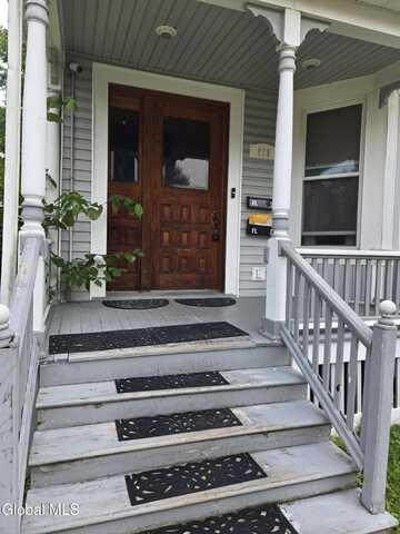810 6 th Avenue, Troy, NY 12182