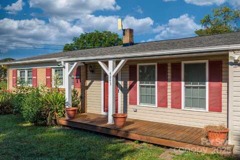 4243 Benfield Drive, Hudson, NC 28638