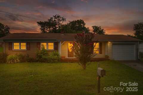 4243 Benfield Drive, Hudson, NC 28638