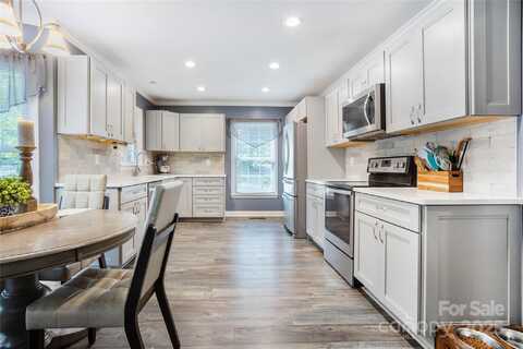 900 Raleigh Court, Gastonia, NC 28054