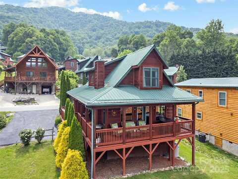 42 Bonus Court, Maggie Valley, NC 28751
