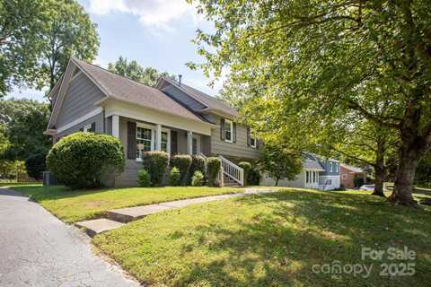 6917 Lancer Drive, Charlotte, NC 28226