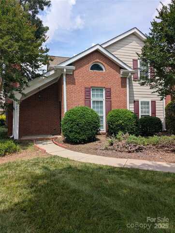 9221 N Vicksburg Park Court, Charlotte, NC 28210