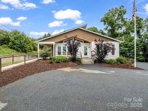 147 E Court Street, Rutherfordton, NC 28139