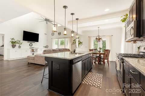 1227 Clover Lane, Matthews, NC 28104