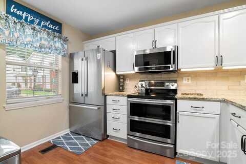 2826 Hosta Drive, Charlotte, NC 28269