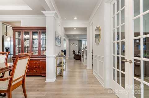 15917 Walnut Hill Drive, Charlotte, NC 28278