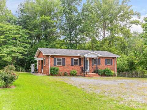 114 Marion Avenue, Swannanoa, NC 28778