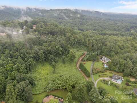 111 Stirling Lane, Hendersonville, NC 28791