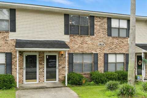 1925 Tropicana Road, North Charleston, SC 29406