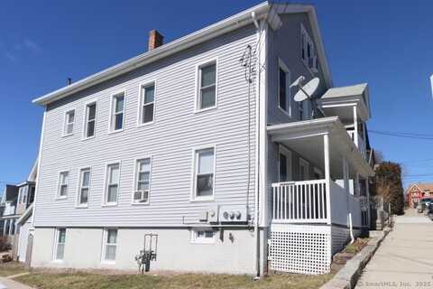 32 Center Street, New London, CT 06320
