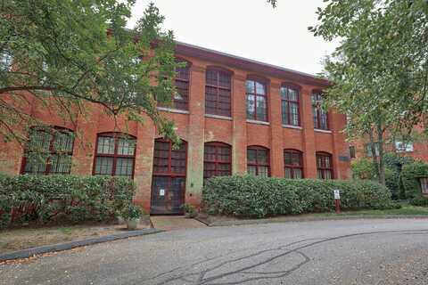 839 Main Street, Torrington, CT 06790