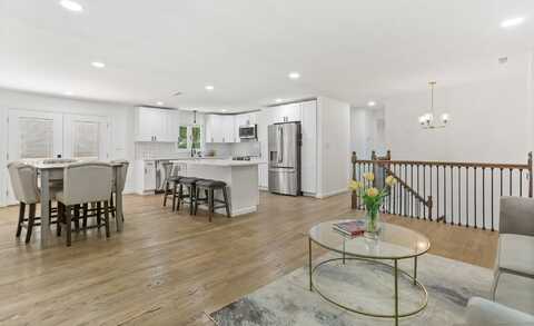 29 Lancaster Place, Stamford, CT 06905