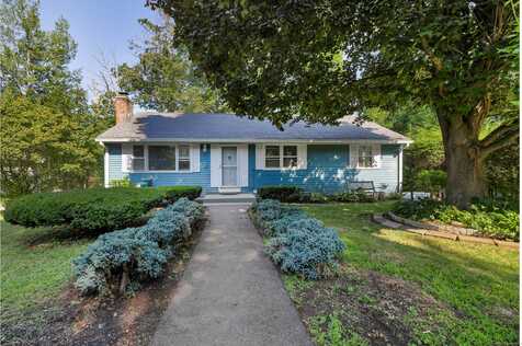 226 East Wakefield Boulevard, Winchester Center, CT 06098