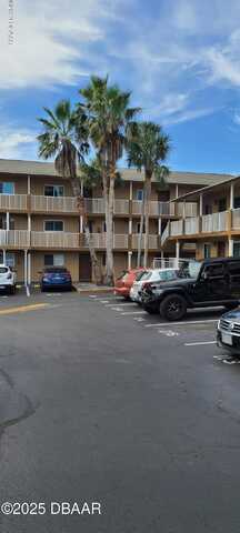 415 N Halifax Avenue, Daytona Beach, FL 32118