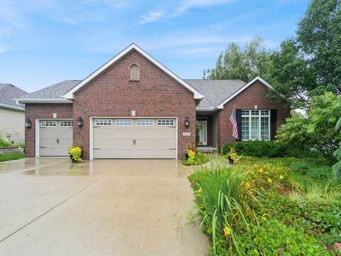 6713 NW 99th Street, Johnston, IA 50131
