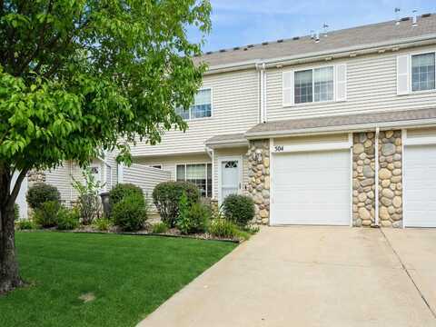 3799 Village Run Drive unit: 504, Des Moines, IA 50317