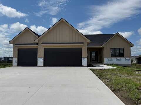 840 NW Sandy Hollow Circle, Waukee, IA 50263