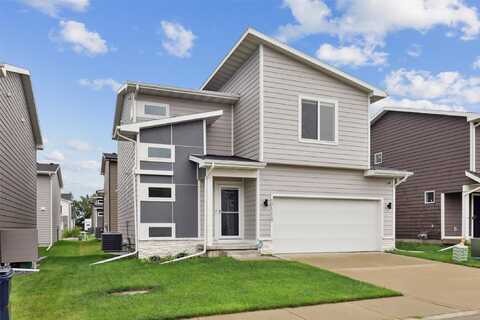 17116 Larkspur Lane, Urbandale, IA 50323