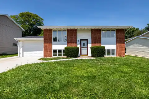 3525 Hillcrest, Dubuque, IA 52002