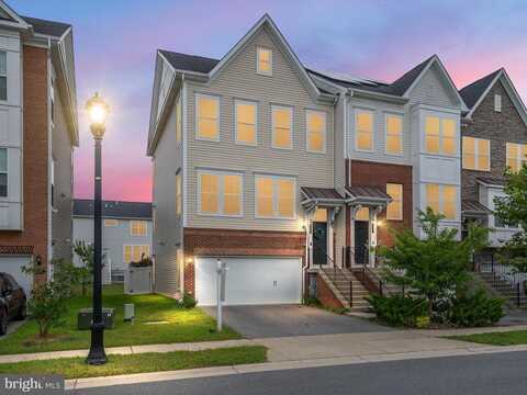 8243 Meadowood Dr, Hanover, MD 21076