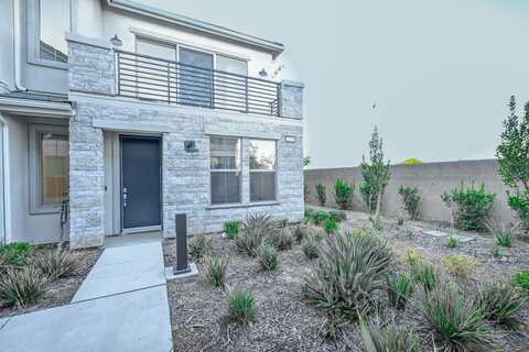 2899 Tamarind Drive E, Fresno, CA 93730