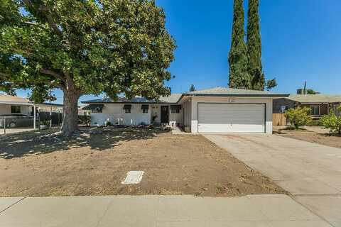 4747 Clinton Avenue E, Fresno, CA 93703