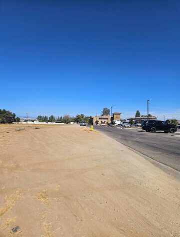 1886 Leonard Avenue N, Clovis, CA 93619
