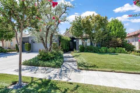 1850 Hornet Avenue N, Clovis, CA 93619