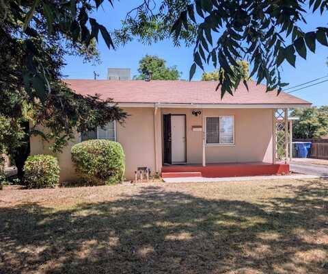 906 Fountain Way W, Fresno, CA 93705