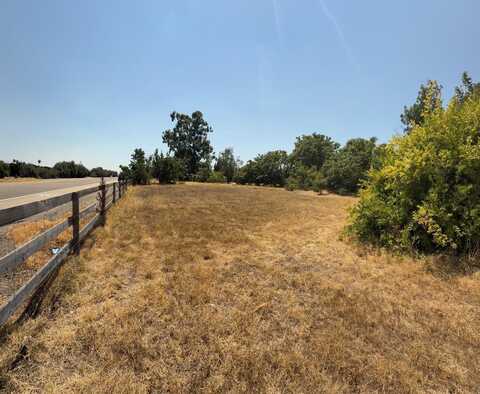 0 Academy Avenue N, Sanger, CA 93657