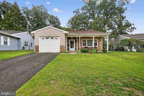 10 FARRINGTON CT, SOUTHAMPTON, NJ 08088