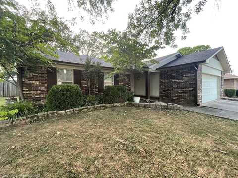 8914 S 30th ST, Fort Smith, AR 72908