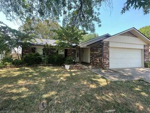 8914 S 30th ST, Fort Smith, AR 72908